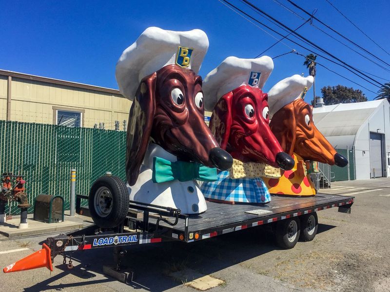 Doggie Diner Heads (San Francisco)