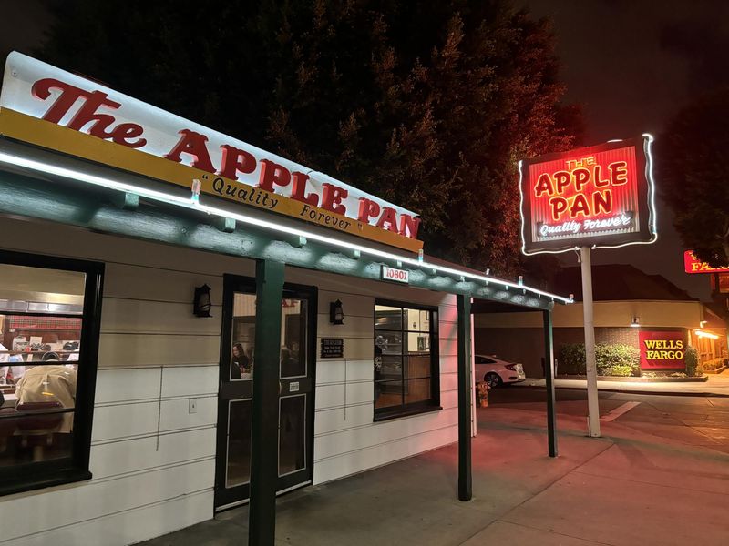 The Apple Pan