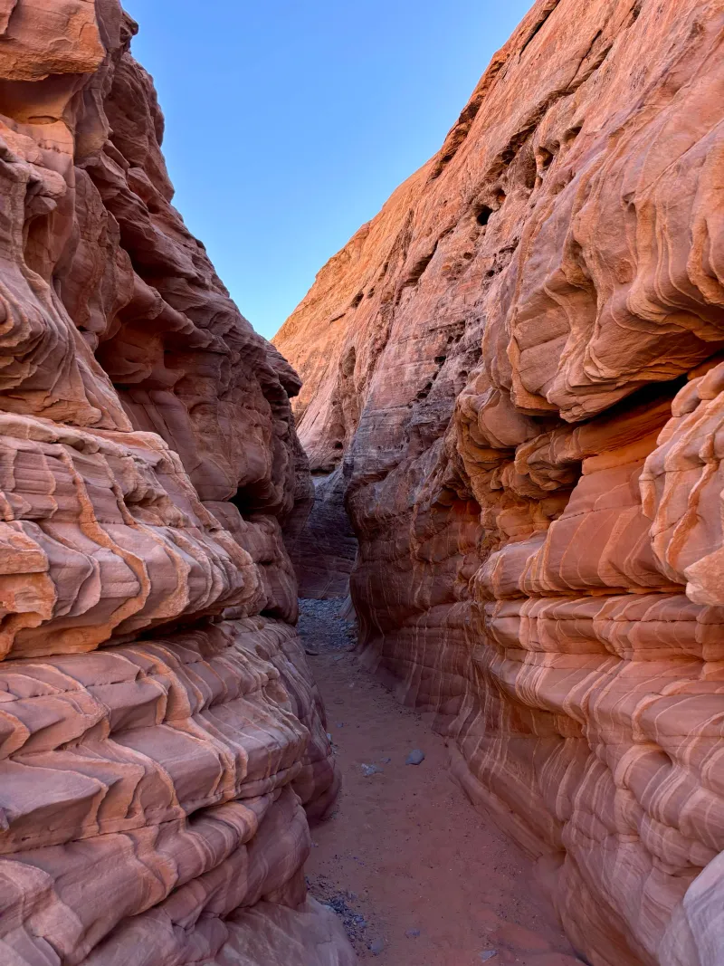 White Domes Loop: Otherworldly Rock Formations