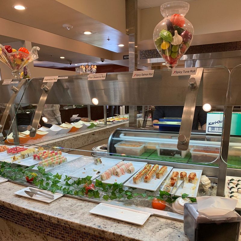 Four Seasons Buffet: Vegas Vibes in Cerritos