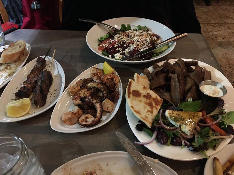 9 Muses Bar & Grill: Where Tradition Meets Nightlife