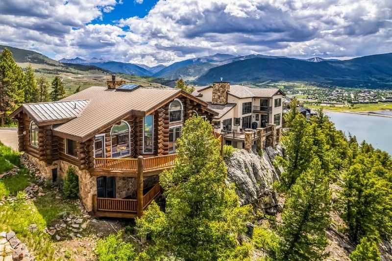 Lake Dillon Hot Springs Hideaway