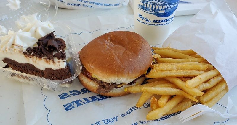 Wilson’s Sandwich Shop: Square Hamburgs & Frozen Malts