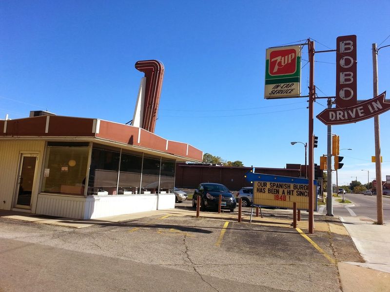 Bobo's Drive-In in Topeka: A Route 40 Legend Since 1948