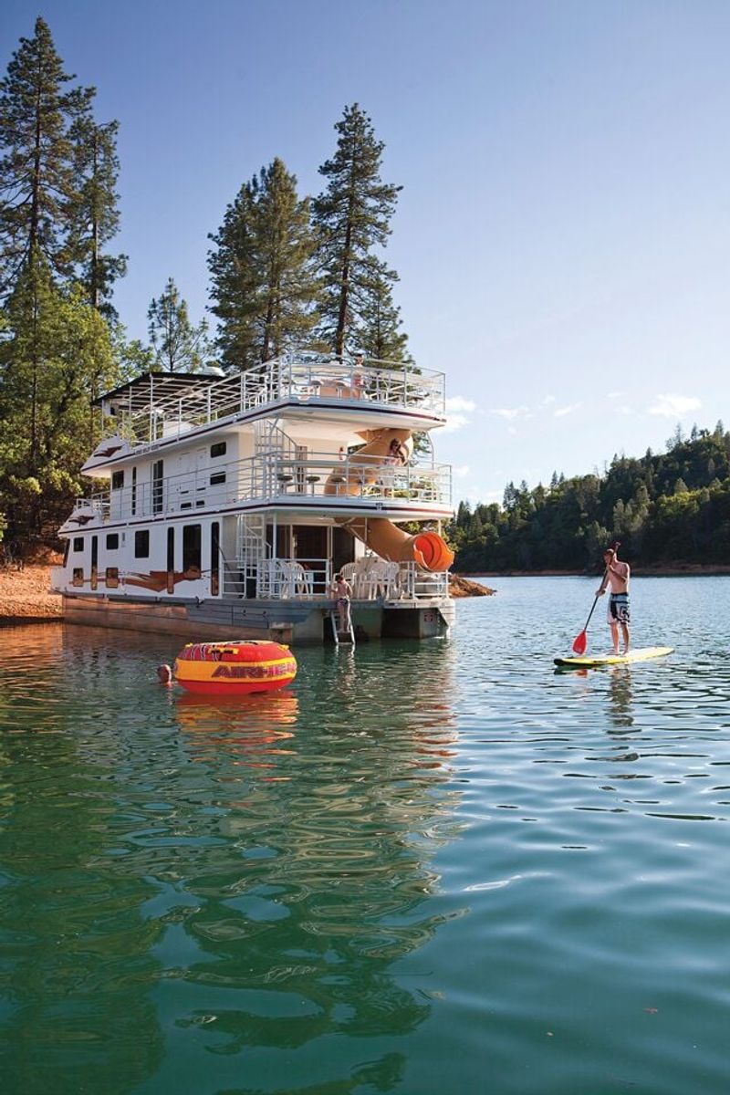 Houseboat Adventures on the Lake