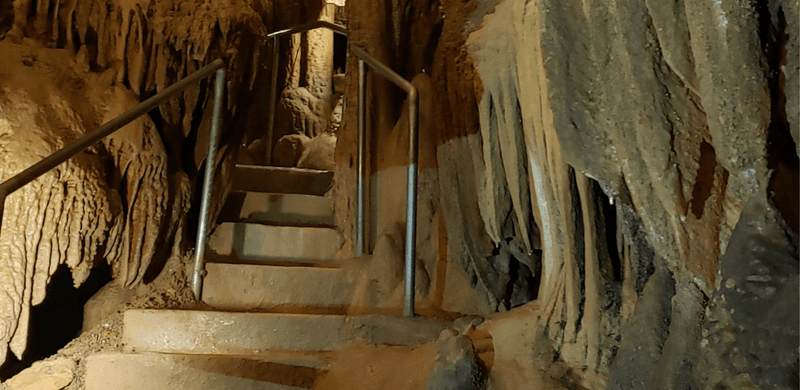 Onyx Cave: Compact Wonderland of Rare Formations