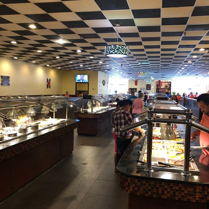 North Hollywood Pan-Asian Buffet: Vegas-Style Abundance