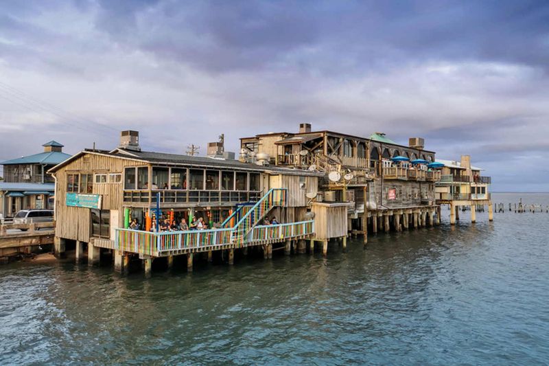 Cedar Key: Seafood and Small-Town Atmosphere