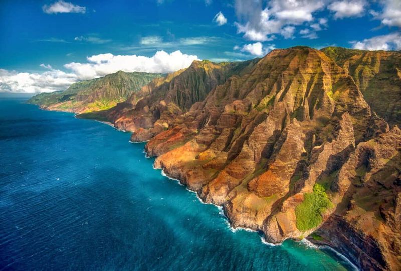 Na Pali Coast: The Spectacular Island Approach
