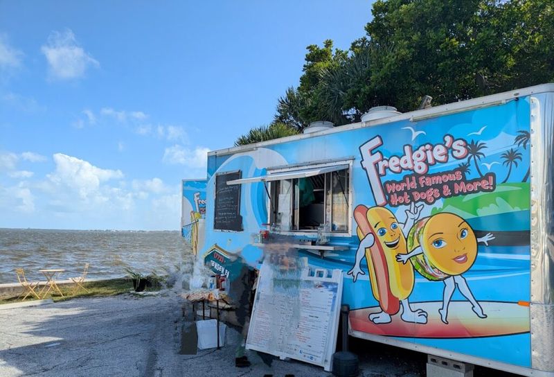 Fredgie’s World Famous Hot Dogs, Jensen Beach