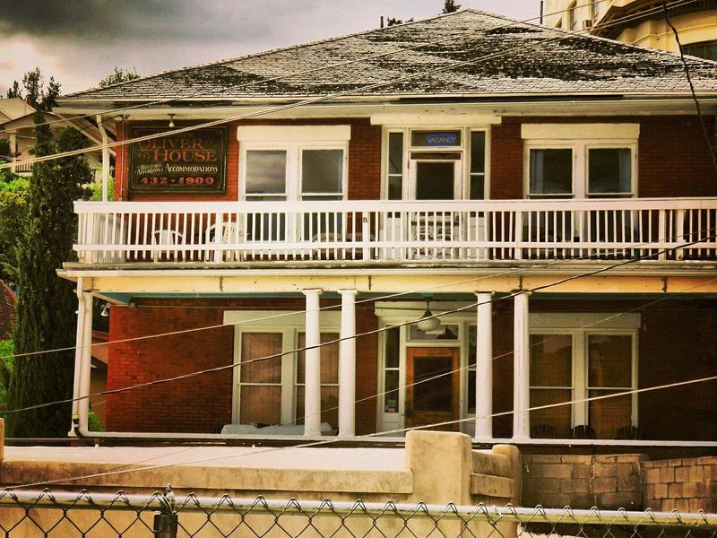 Oliver House: Bisbee's Bloody Bed & Breakfast