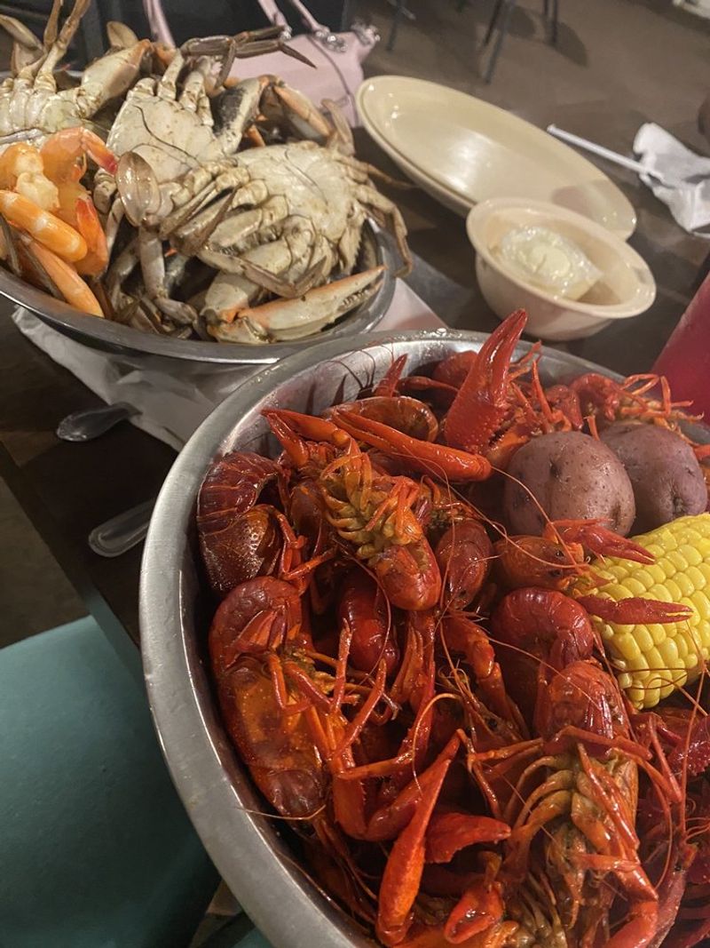 Lagneaux's - Lafayette's Legendary Crab Feast