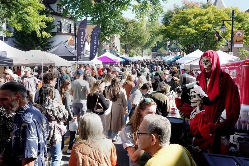 Sleepy Hollow Street Fair, Tarrytown / Sleepy Hollow (Sept 21, 2025)