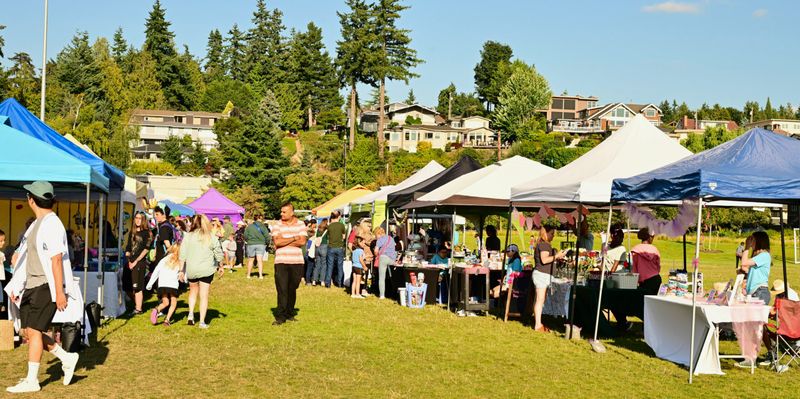 Edmonds Farmers Market: Seaside Splendor