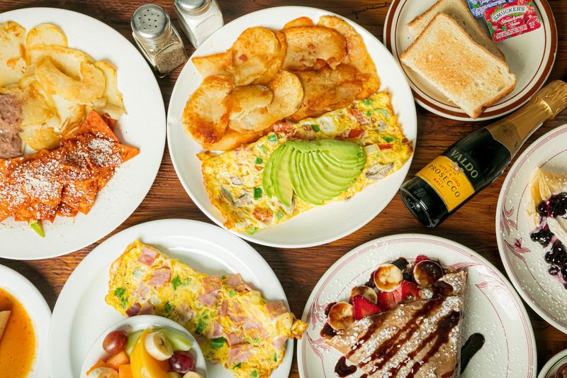 Penny's Family Restaurant - West Covina's Comfort Food Champion