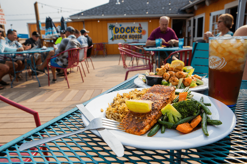 Dock's Beach House Bar: Toes-In-The-Sand Dining