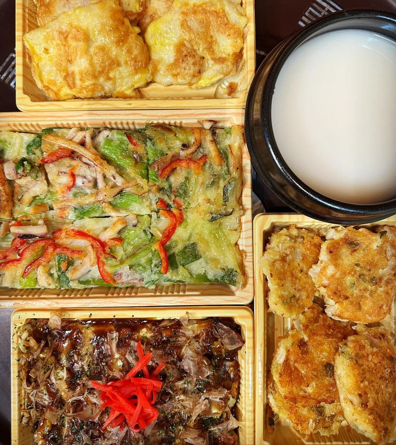 Woorijip: The Korean Cafeteria Experience