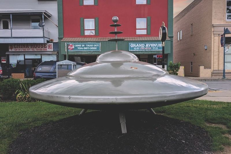 Mars Flying Saucer (Mars)