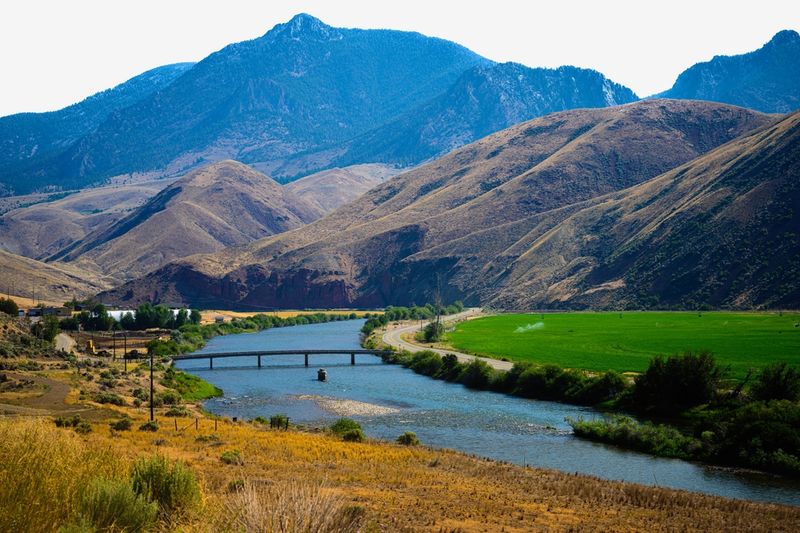 Salmon: River Town with Wilderness Access