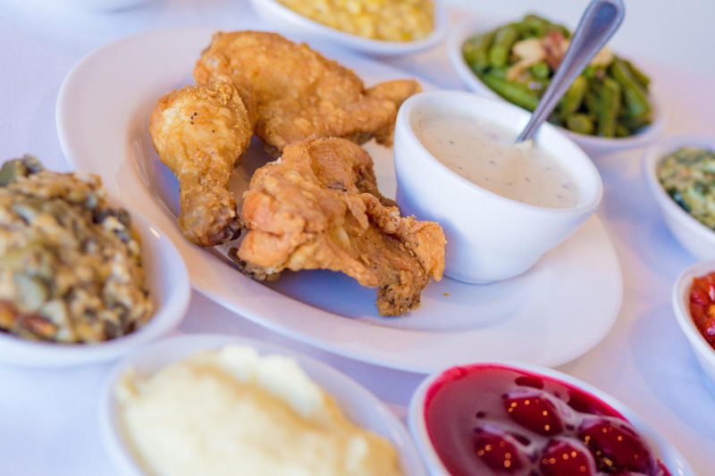 Claudia Sanders Dinner House: The Colonel's Wife's Legendary Spread