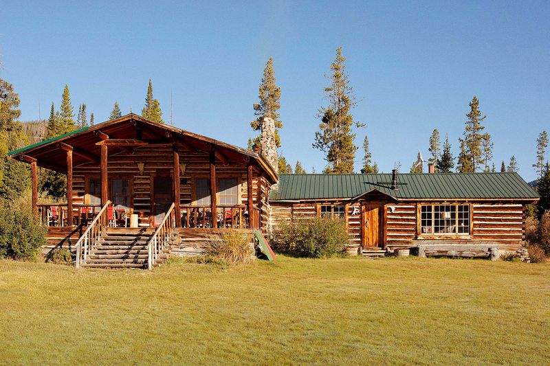 T Cross Ranch near Dubois: Wilderness Access and Traditional Hospitality