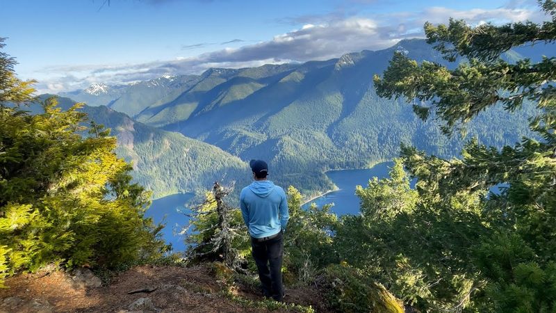 Pyramid Peak Trail - Secluded Summit Views