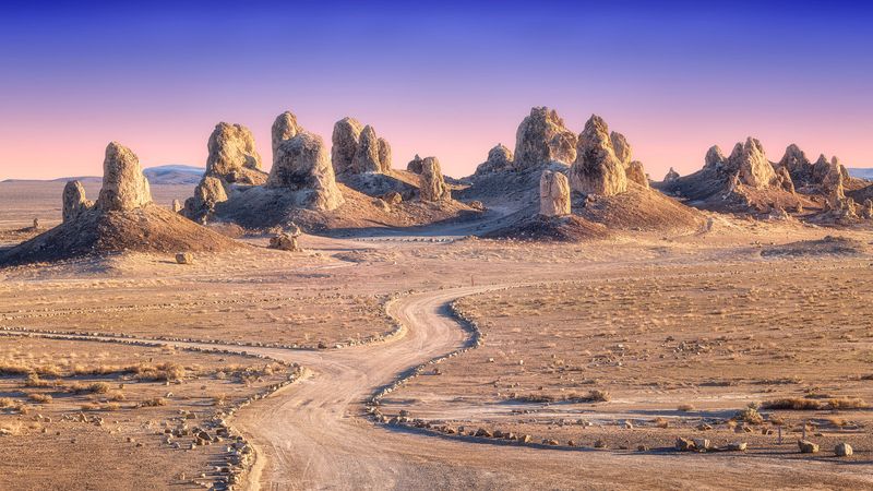 The Forgotten Film City of Trona Pinnacles