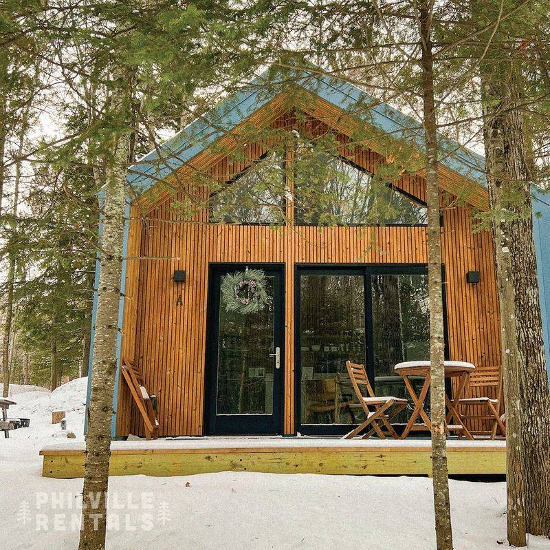 Snowmobile Trailside Cabins: Winter Wonderland in Paradise
