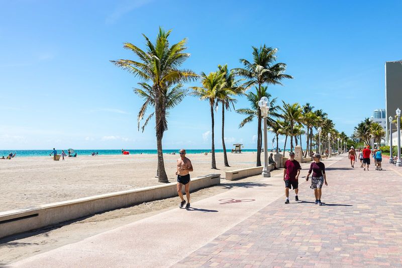 Hollywood North Beach Boardwalk: Old-School Oceanfront Charm