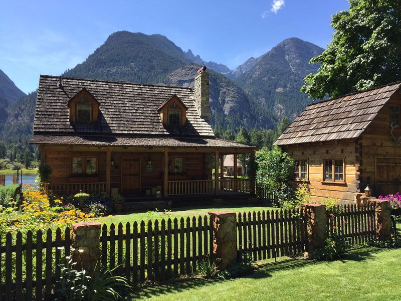 Stehekin Cabins on Lake Chelan