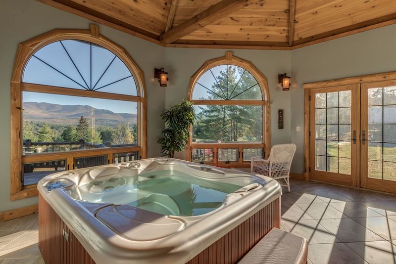 Whispering Pines Lodge