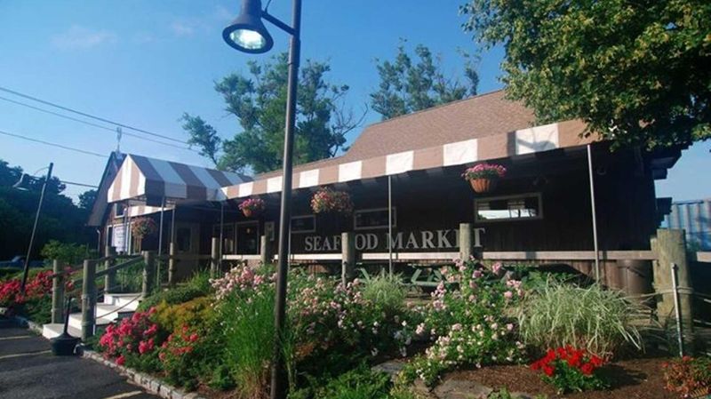 Out of the Blue Seafood – Hamptons, NY