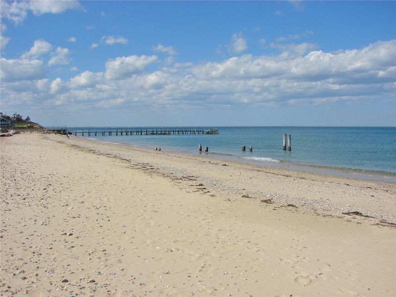 Oak Bluffs Town Beach: Family-Friendly Shoreline Adventure