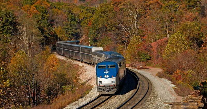 Illinois Zephyr: Western Prairie Autumn Adventure