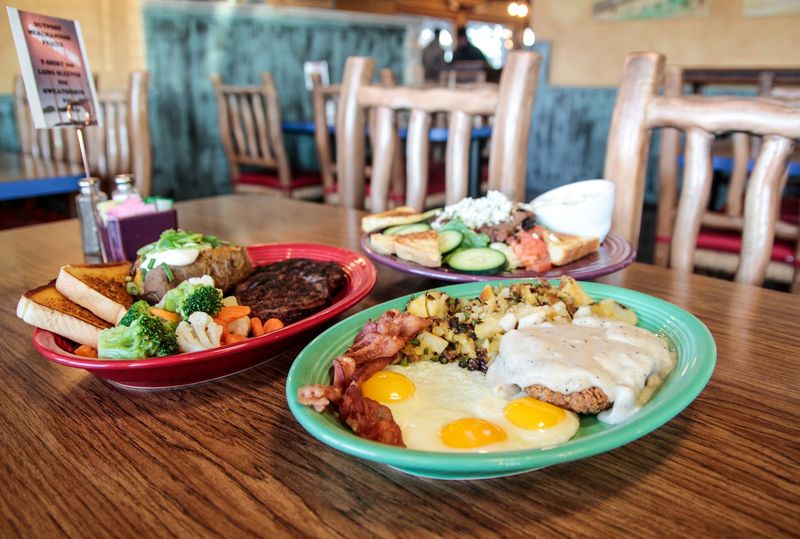 A Menu Built Around Hearty American Comfort Food