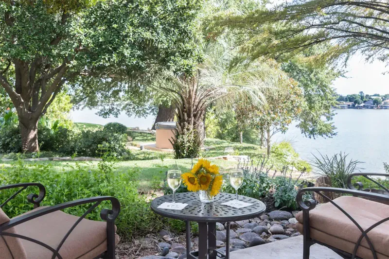 The Inn on Lake Granbury (Near Dallas–Fort Worth)