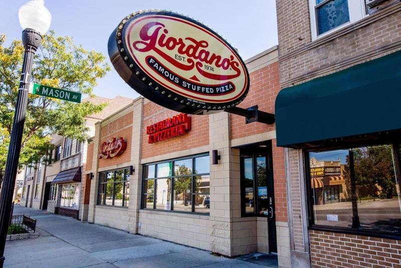Giordano’s (Chicago and Multiple Cities)