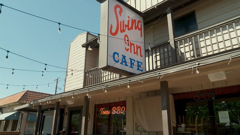 Swing Inn Café