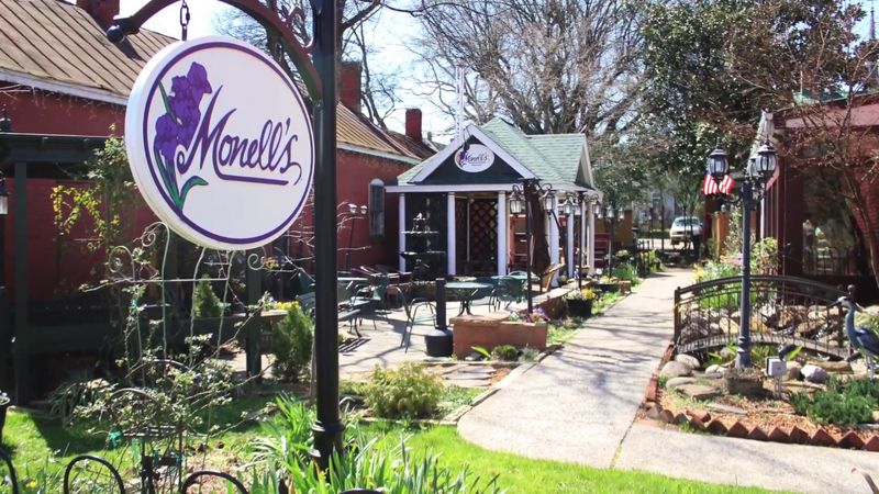 Monell's Dining & Catering in Nashville: Southern Family-Style Meals
