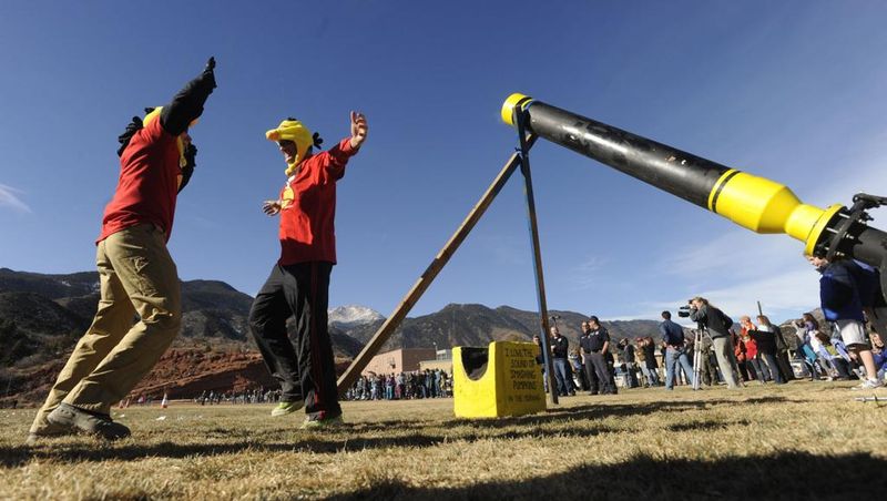 Great Fruitcake Toss Parade