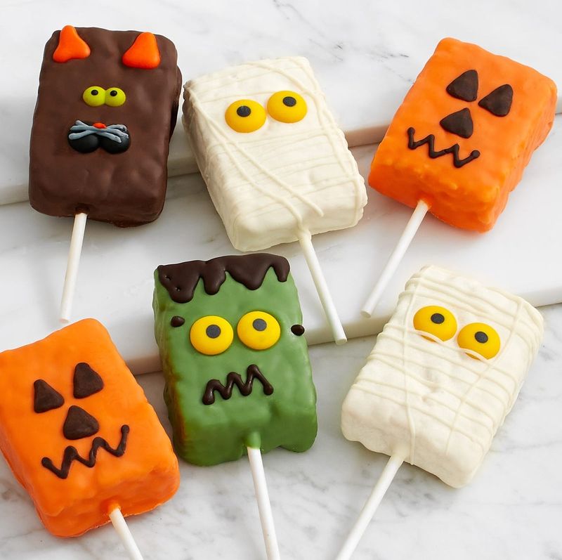 Martha's Country Bakery's Pumpkin Spice Mummy Cakes