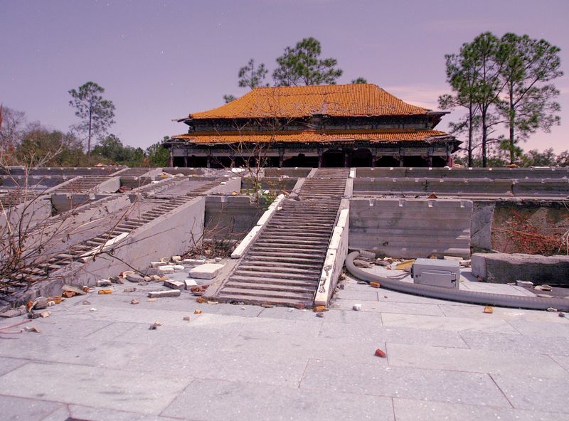 Splendid China: The Forgotten Eastern Wonder