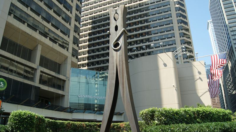 Clothespin Sculpture (Philadelphia)