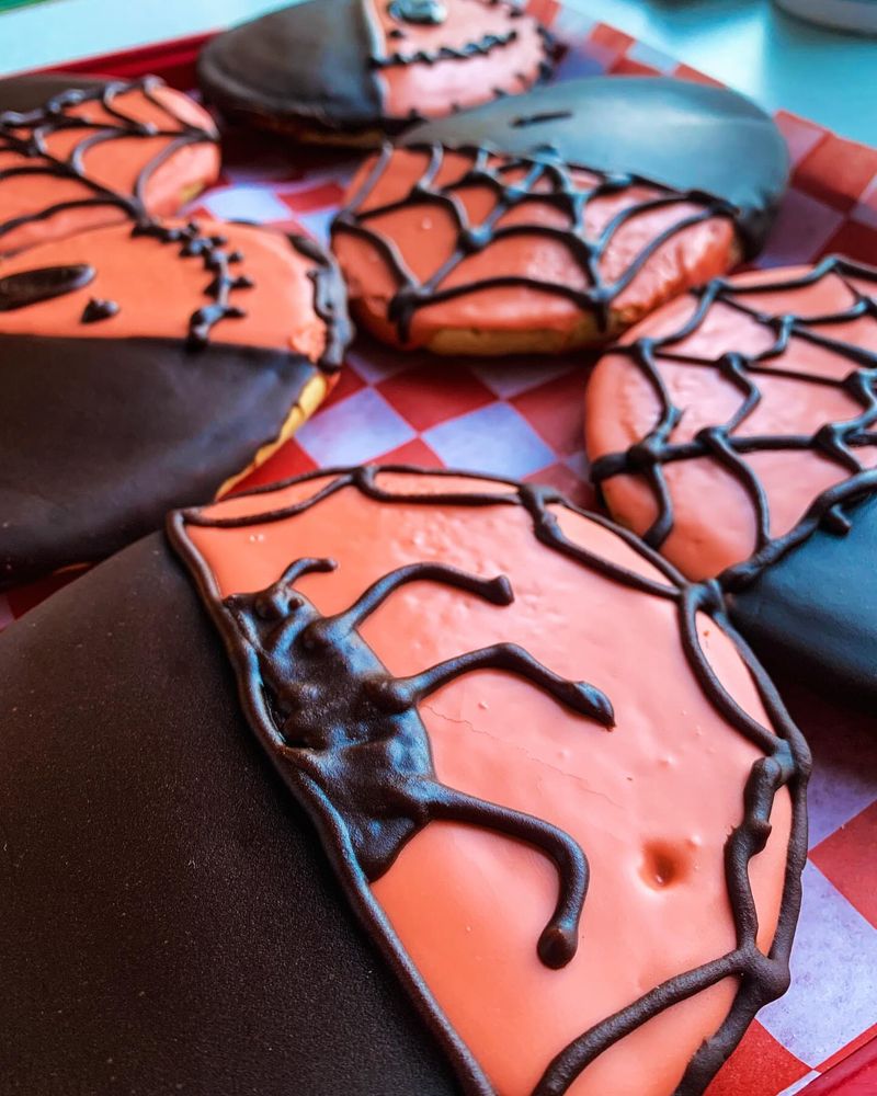 William Greenberg Desserts' Spider Infestation Black & Orange Cookies