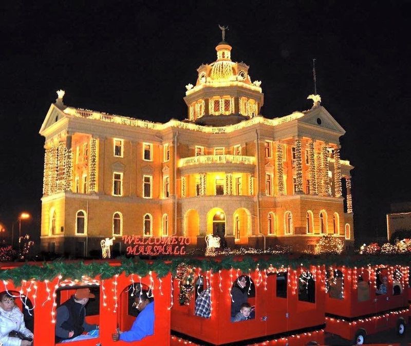 Marshall's Wonderland Extravaganza – East Texas Illumination