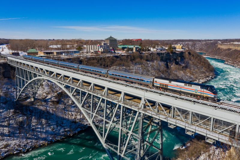 Amtrak Maple Leaf from New York to Niagara Falls