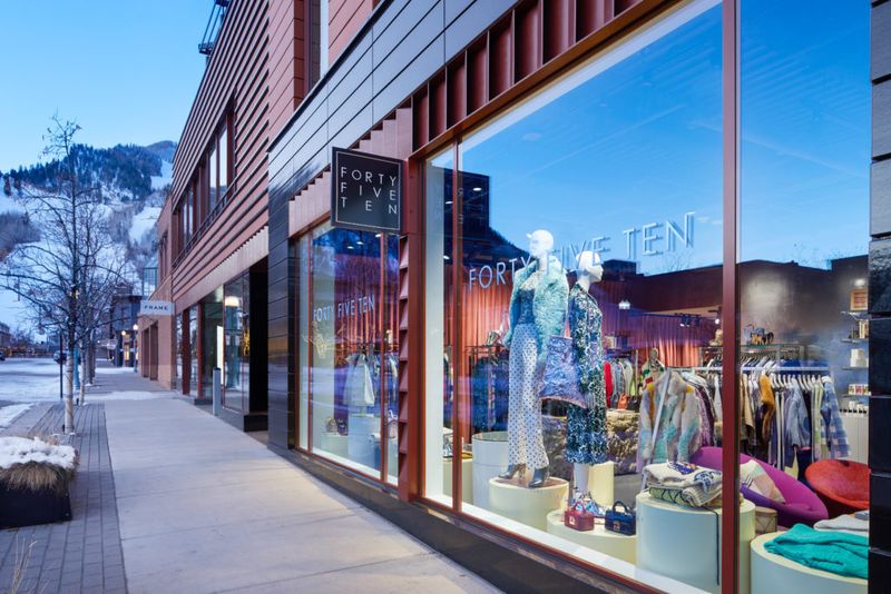 Ultra-Exclusive Shopping Districts