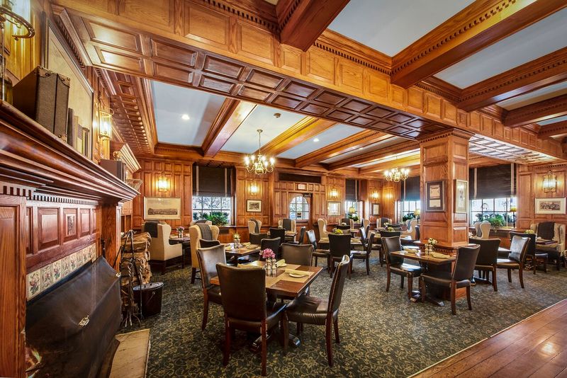 The Baked Bean Reward: Lunch at a Historic Tavern