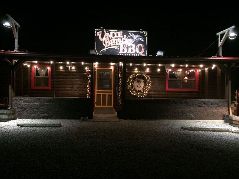 Uncle Beth’s BBQ, North Lewisburg