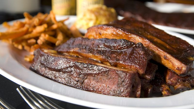 The River Rock Grill: Elegant Dining By The Water